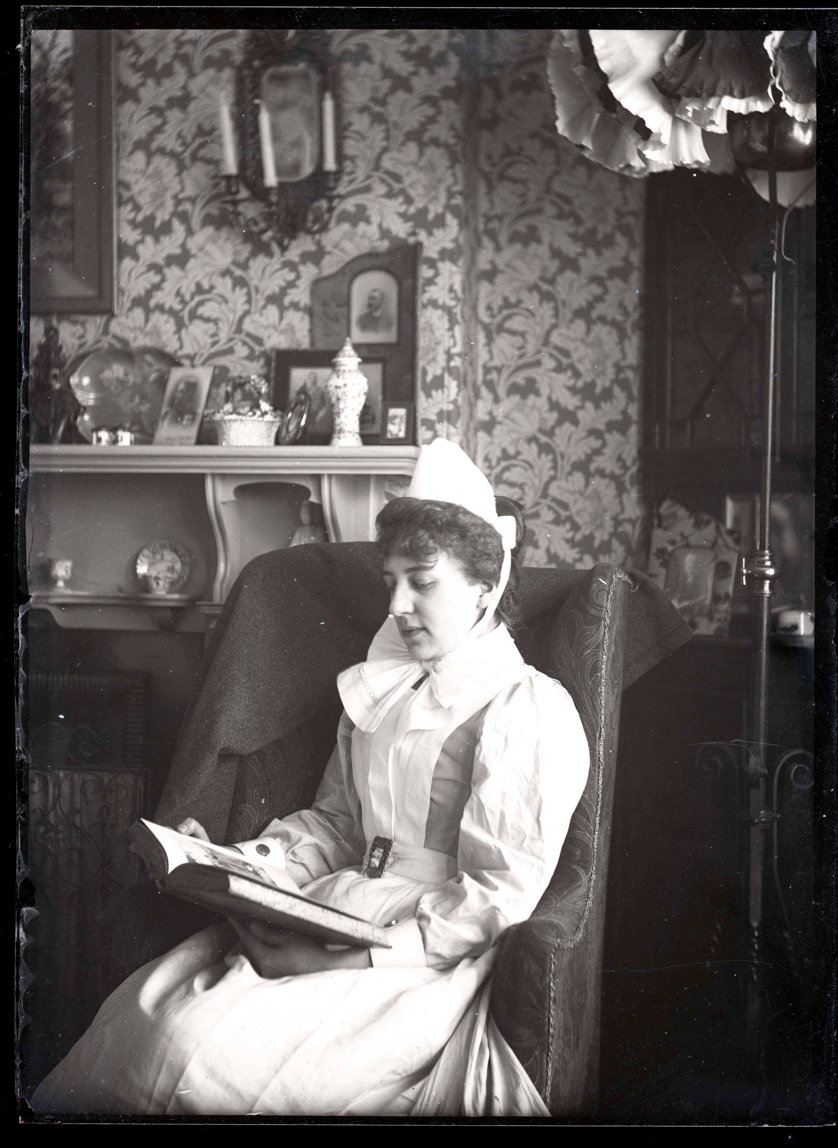 A woman reading, from a collection found at the former photographer’s shop, Cheapside, Knaresborough. The photo dates from the Edwardian era. 