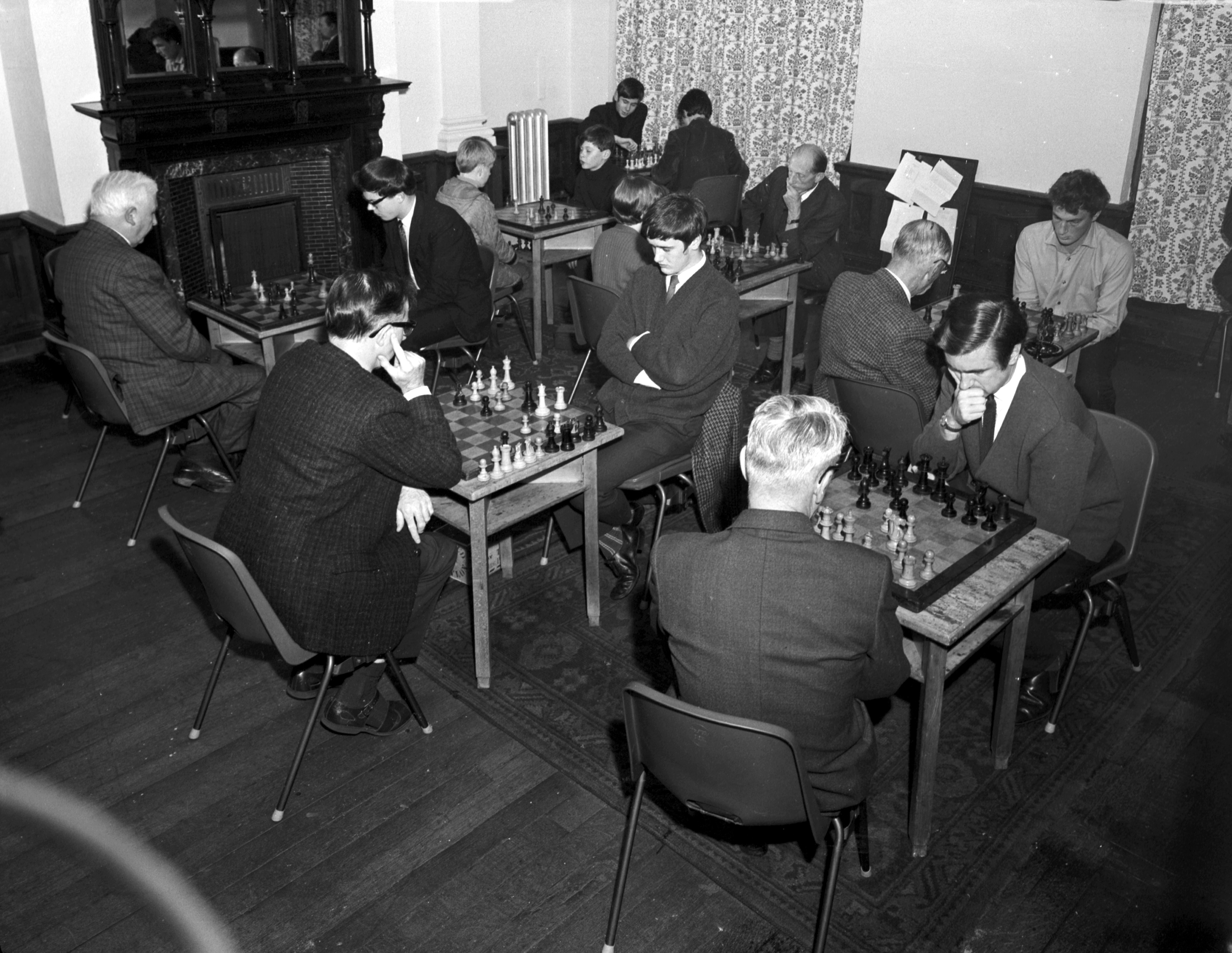 Harrogate Chess Club, at the Royal Baths Assembly Rooms, 1969. From the Bertram Unné photographic collection.