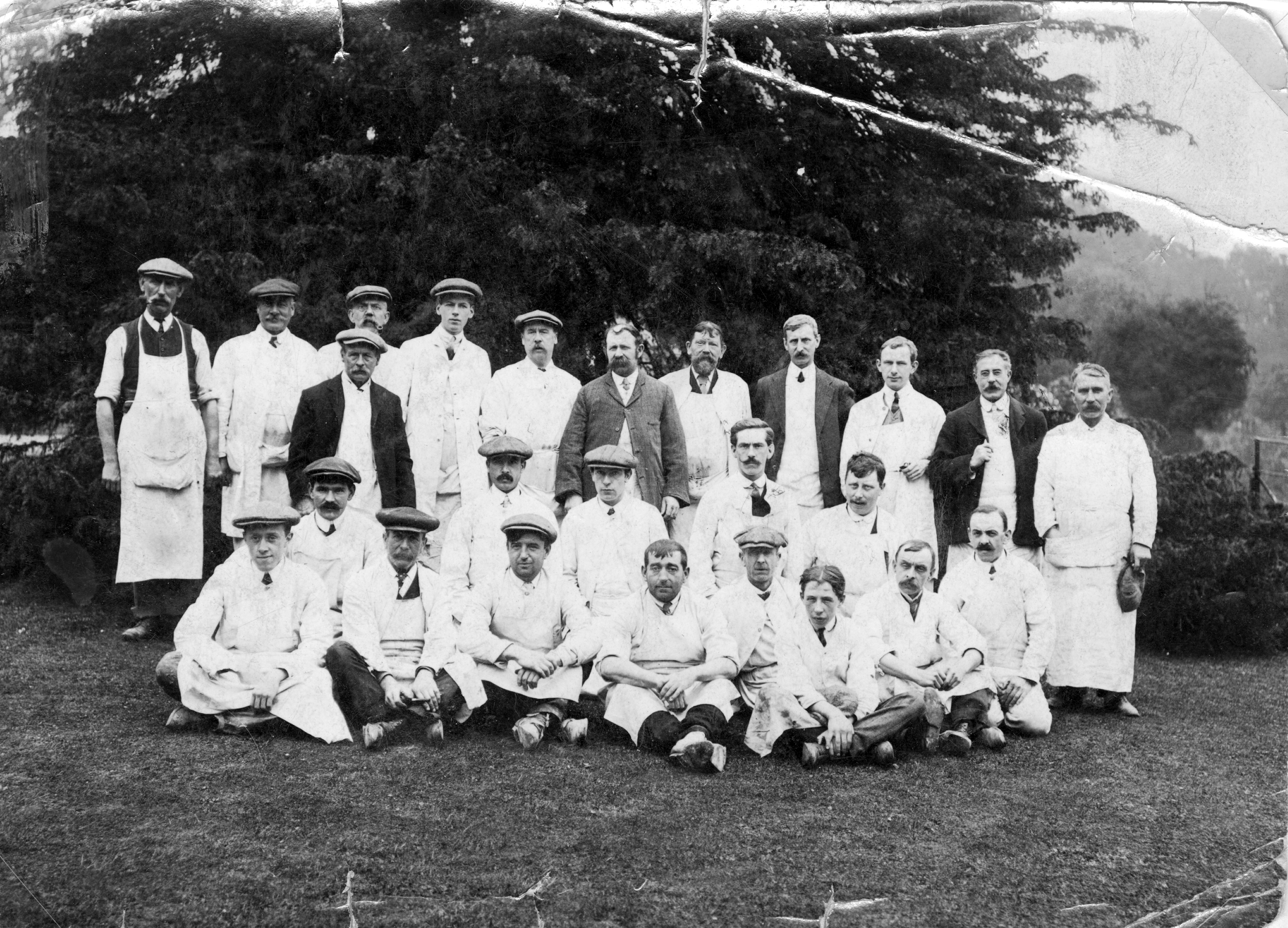 Topham Brothers’ of Harrogate cricket team, circa1912