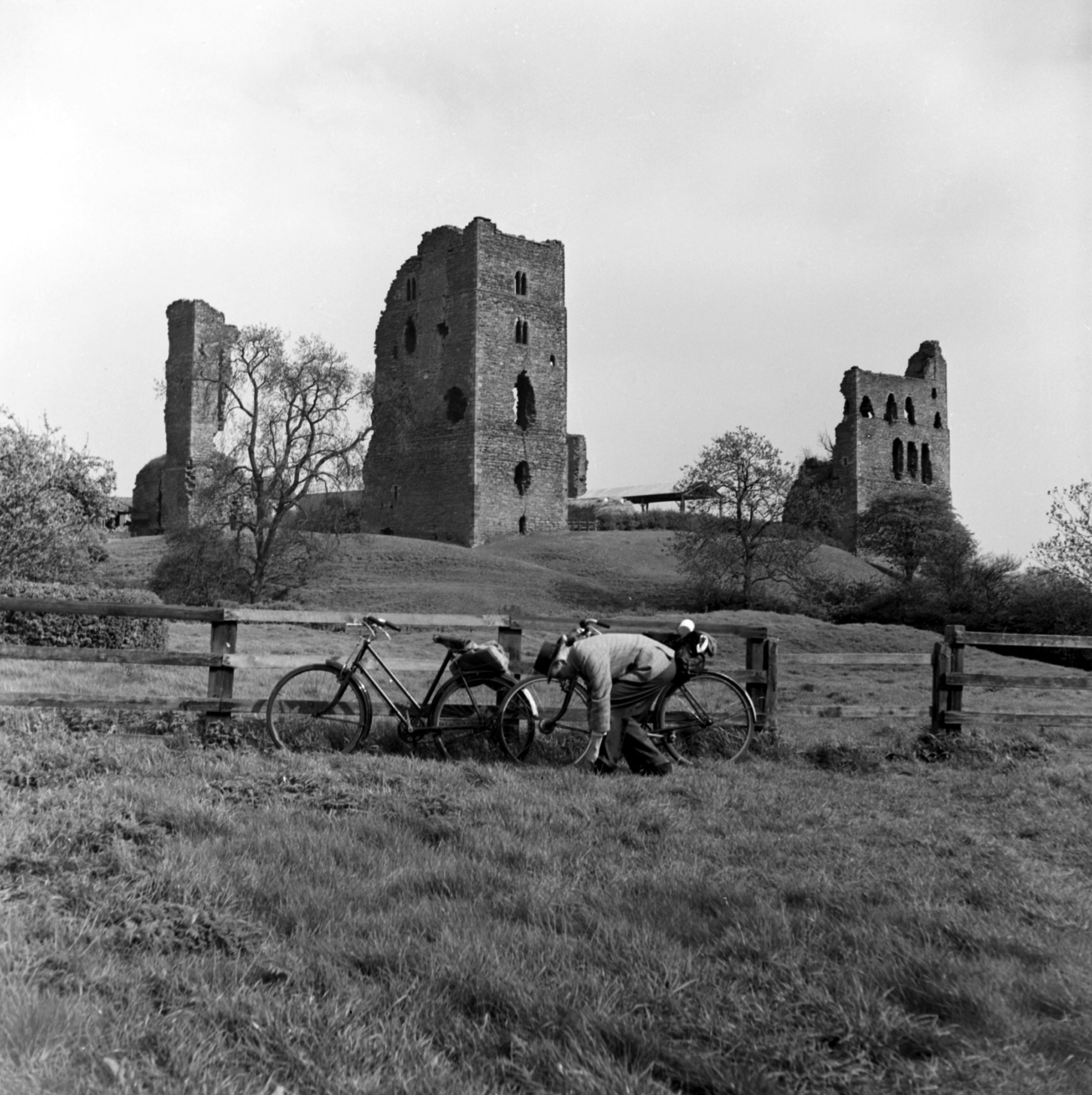 Sheriff Hutton castle. Taken by local photographer Bertram Unné, active between 1940 and 1979.