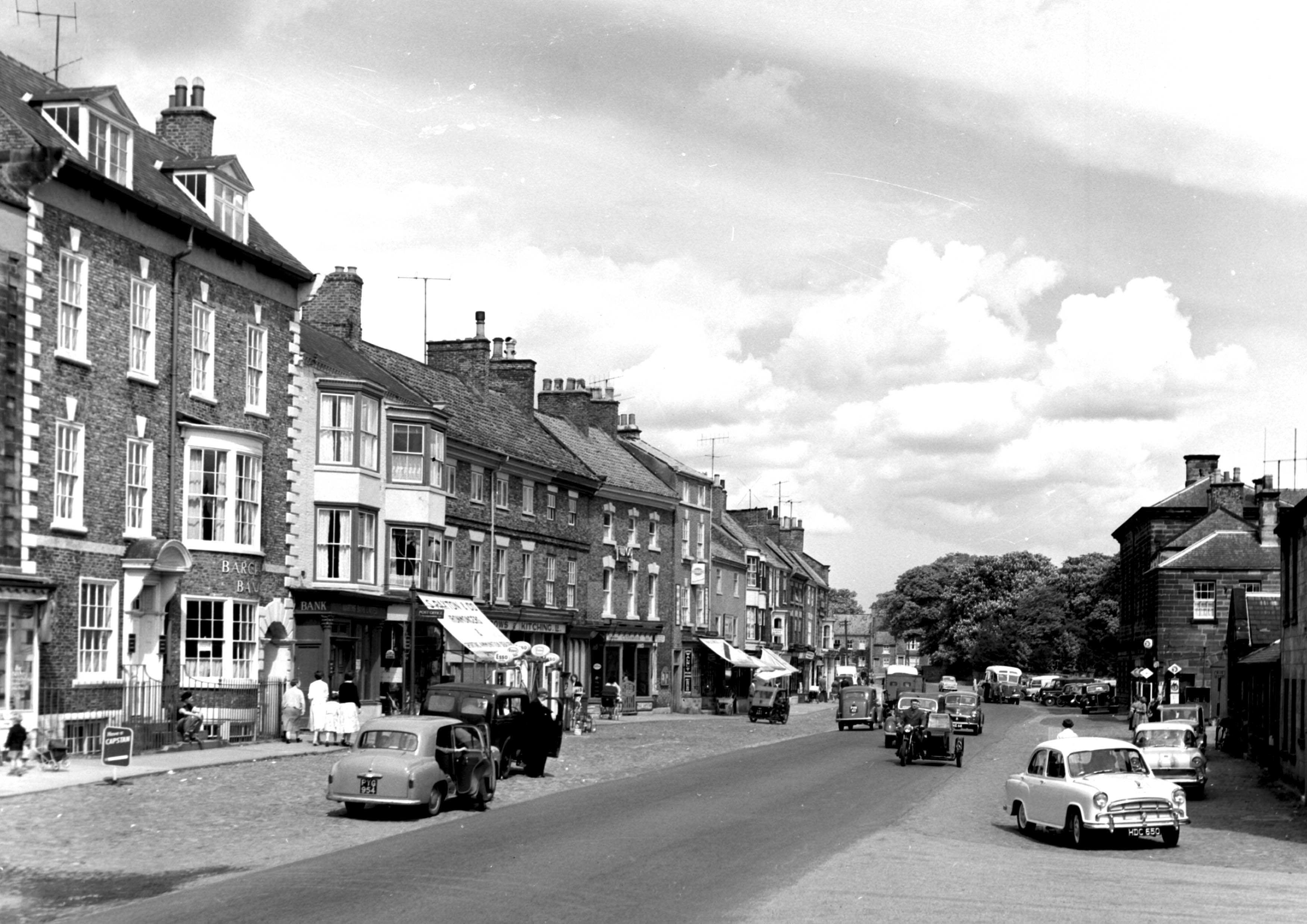 Stokesley High Street, c.1950s. Taken by local photographer Bertram Unné, active between 1940 and 1979.
