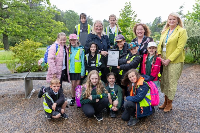 Children with their healthy school awards