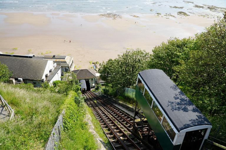 An view of Scarborough Spa Cliff Lift with the beach in the background.