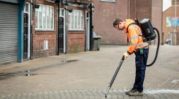 Chewing gum removal